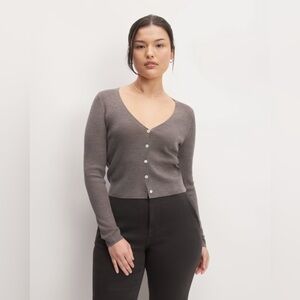 Everlane Cardigan in Ultrasoft Merino Ribbed Sweater Heather Cocoa Tan